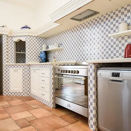 Palazzo Dello Spagnolo * Neapol