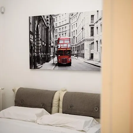 Palazzo Dello Spagnolo Neapol