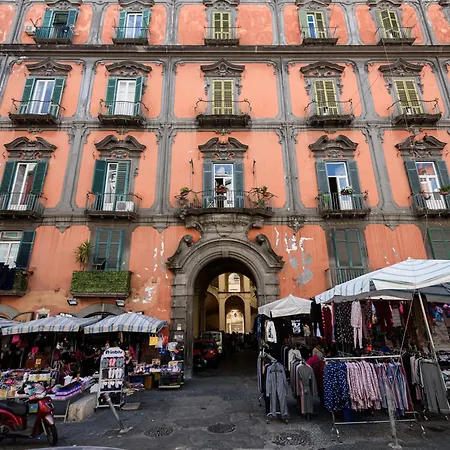 Palazzo Dello Spagnolo * Neapol