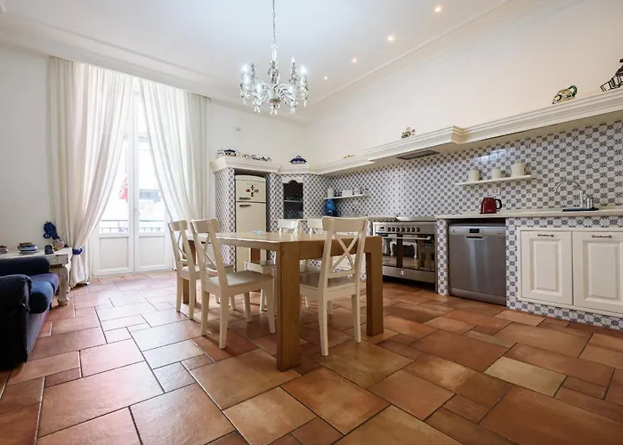 Palazzo Dello Spagnolo * ナポリ